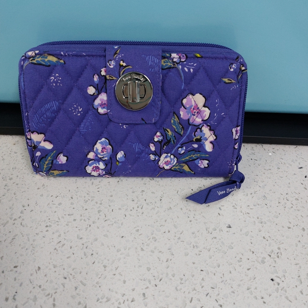 Vera Bradley Turnlock Wallet Wild Roses NWOT